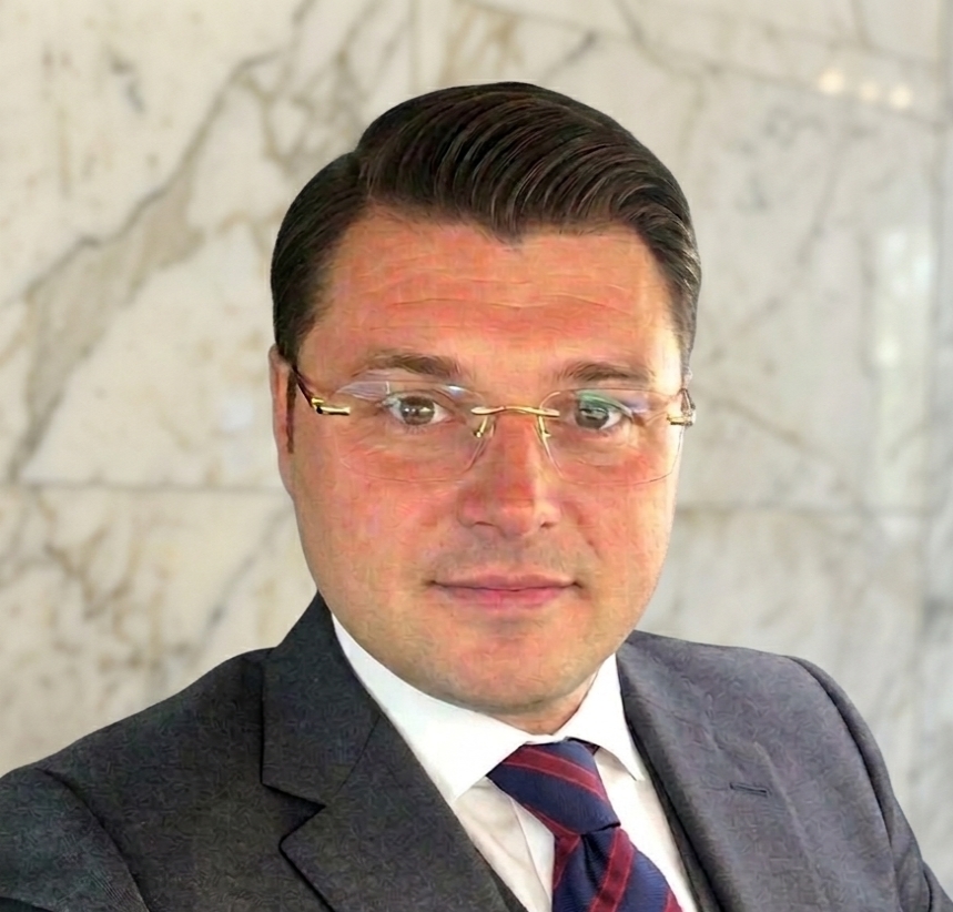 Dr. William González